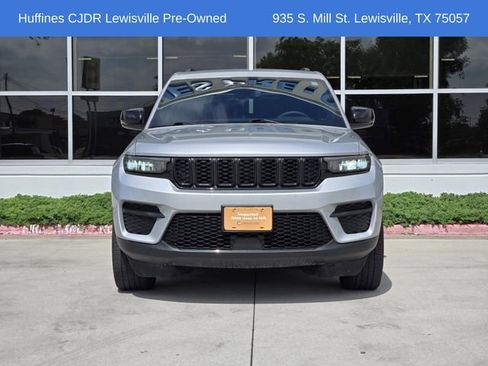 Certified 2023 Jeep Grand Cherokee Altitude RWD image 2