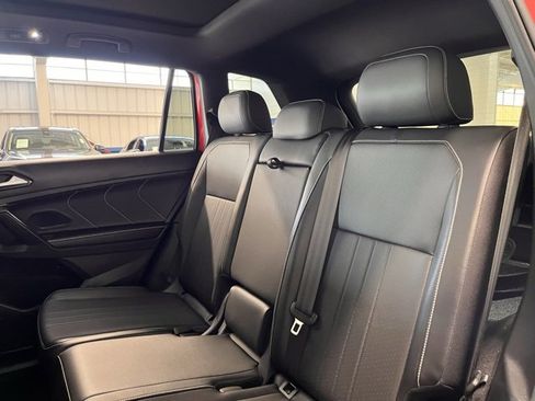 Used 2024 Volkswagen Tiguan SE R-Line image 17