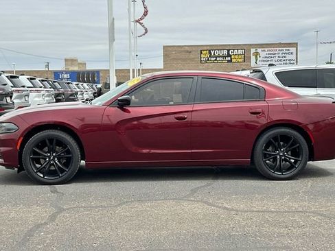 Certified 2017 Dodge Charger SE w/ Blacktop Package RWD image 7