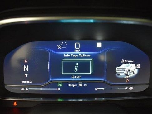 Used 2022 Chevrolet Suburban RST w/ Luxury Package image 31