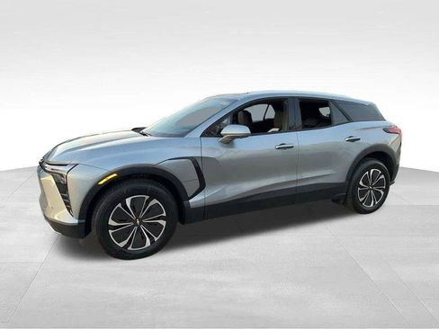 New 2025 Chevrolet Blazer EV LT w/ Super Cruise Package AWD/4WD image 30