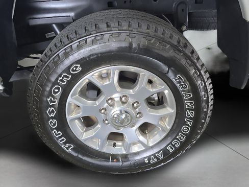 Used 2024 RAM 2500 Laramie w/ Safety Group AWD/4WD image 23
