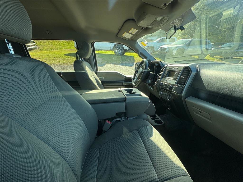 Used 2017 Ford F150 XLT RWD image 4