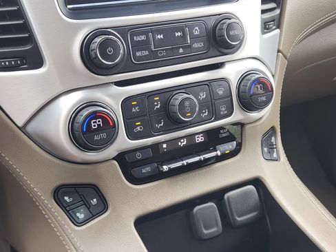 Used 2020 GMC Yukon XL SLT image 20