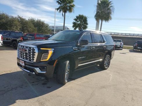 New 2026 GMC Yukon Denali w/ Denali Reserve Package RWD image 3