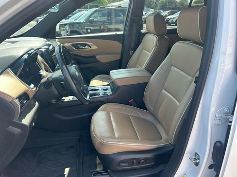 Used 2022 Chevrolet Traverse Premier w/ LPO, Floor Liner Package FWD image 10