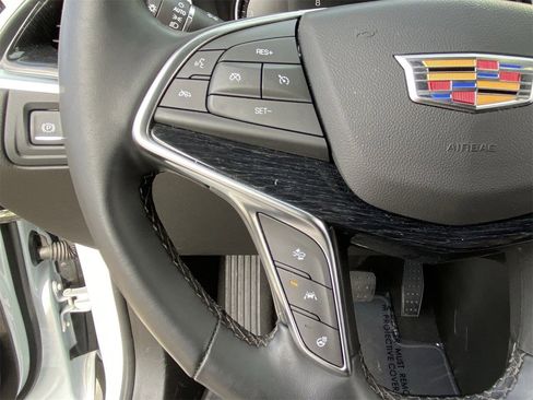 Certified 2025 Cadillac XT5 Premium Luxury image 22