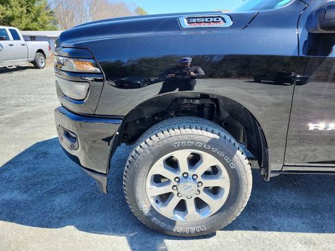 New 2026 RAM 3500 Big Horn AWD/4WD image 10
