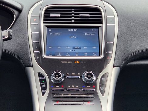 Used 2020 Lincoln Nautilus Premier w/ Equipment Group 101A AWD/4WD image 19