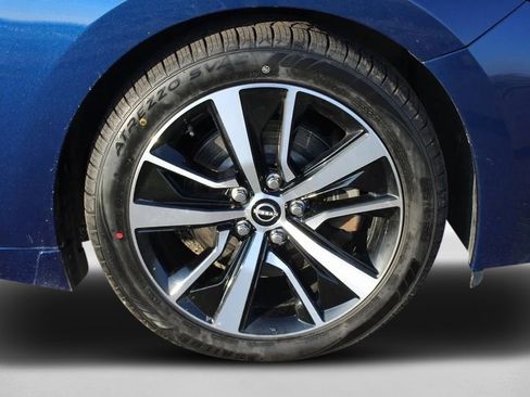 Used 2023 Nissan Maxima SL image 39