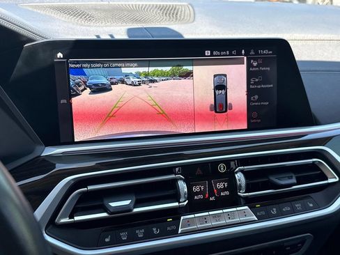 Used 2021 BMW X7 xDrive40i w/ Premium Package AWD/4WD image 18