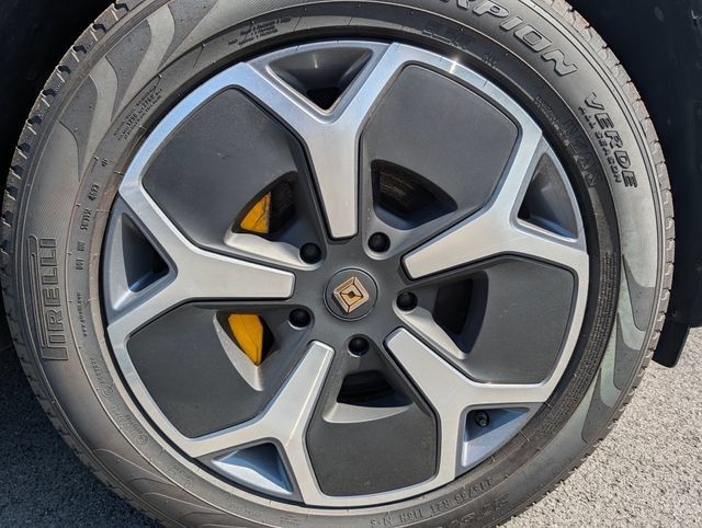 Used 2024 Rivian R1S Adventure Quad AWD/4WD image 9