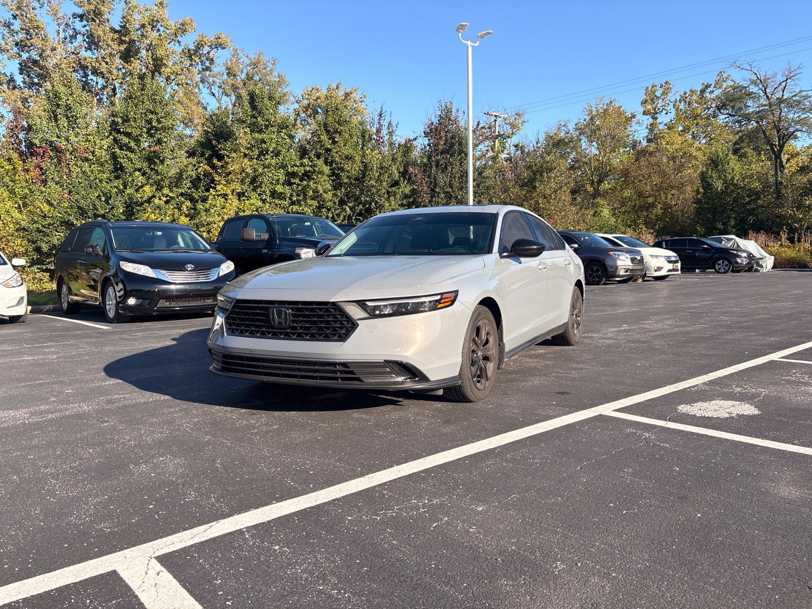 Used 2025 Honda Accord SE image 2