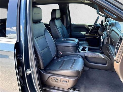 Used 2019 GMC Sierra 1500 Denali w/ Denali Ultimate Package AWD/4WD image 9