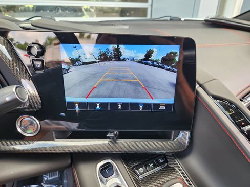 Used 2022 Chevrolet Corvette Stingray Premium Conv w/ Z51 Performance Package RWD image 19