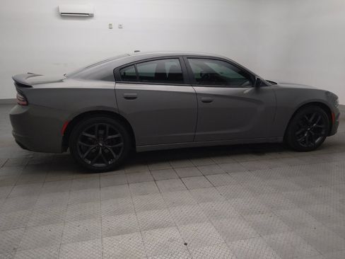 Used 2019 Dodge Charger SXT w/ Plus Group RWD image 10