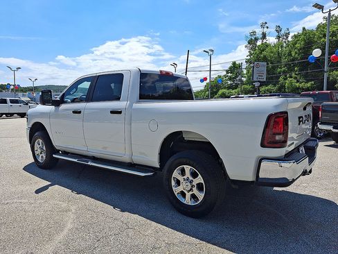 Used 2025 RAM 2500 Big Horn AWD/4WD image 21