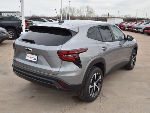 New 2026 Chevrolet Trax RS image 4