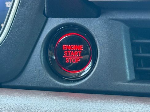 Certified 2024 Honda Pilot Elite image 26