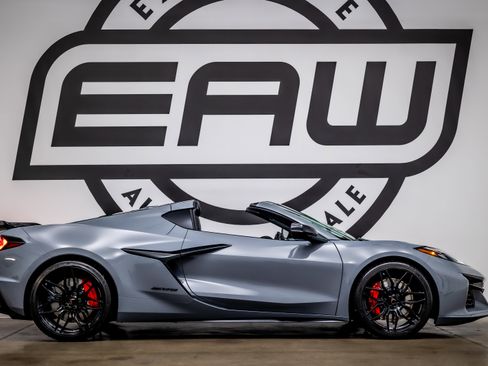 Used 2025 Chevrolet Corvette Z06 image 7