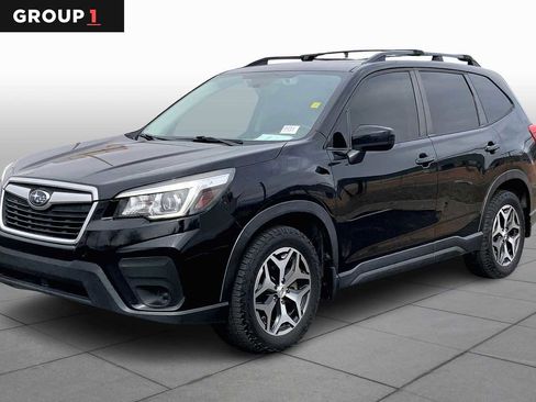 Used 2020 Subaru Forester Premium image 1