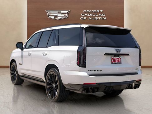 Used 2025 Cadillac Escalade V w/ LPO, ONYX Package AWD/4WD image 3