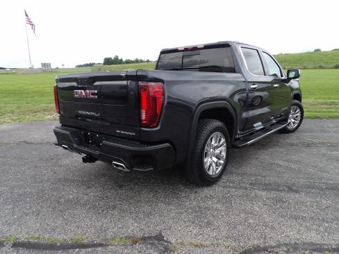 Used 2024 GMC Sierra 1500 Denali w/ Technology Package AWD/4WD image 6