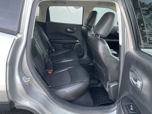 Used 2019 Jeep Compass Latitude image 14