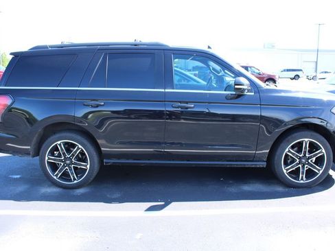 Used 2019 Ford Expedition Limited w/ Equipment Group 303A AWD/4WD image 3