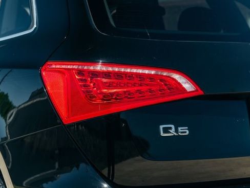 Used 2011 Audi Q5 3.2 Premium Plus w/ Audi MMI Navigation Plus Pkg image 58