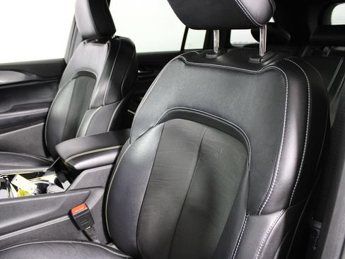 Used 2022 Jeep Grand Cherokee Altitude RWD image 38