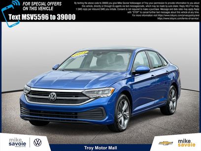 Used 2023 Volkswagen Jetta SE w/ Panoramic Sunroof Package