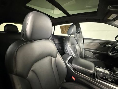 Used 2019 Audi Q8 Prestige AWD/4WD image 32