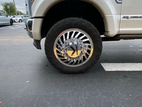 Used 2019 Ford F450 Lariat w/ Lariat Ultimate Package image 12