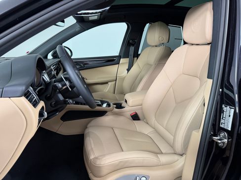 New 2026 Porsche Macan image 5