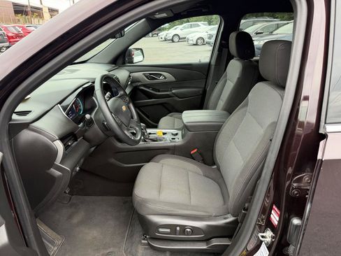 Used 2023 Chevrolet Traverse LT AWD/4WD image 11