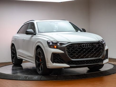 New 2026 Audi RS Q8 performance image 11