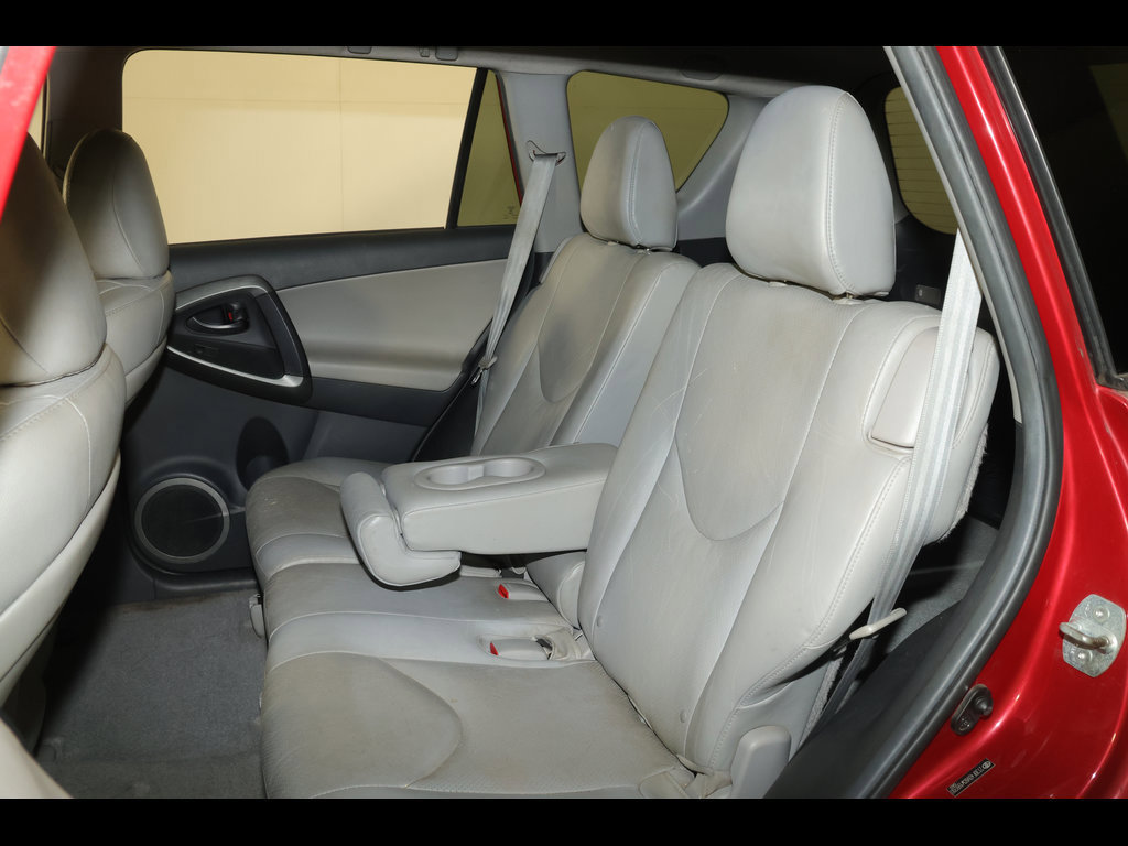 Used 2012 Toyota RAV4 Limited w/ Navigation Value Pkg AWD/4WD image 17