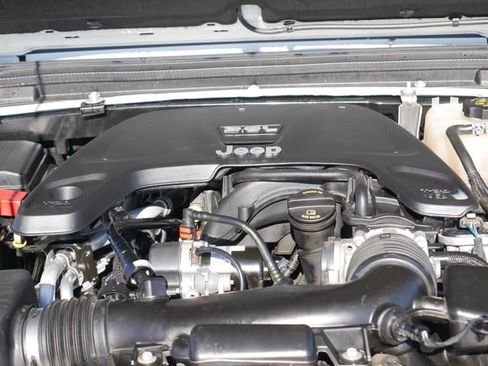 Used 2021 Jeep Wrangler Unlimited Rubicon image 9