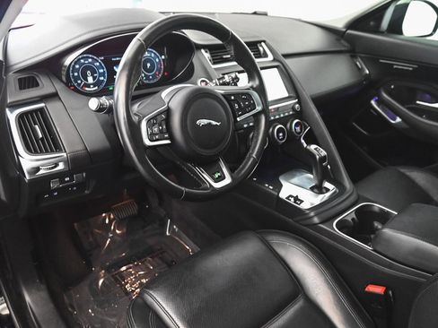 Used 2020 Jaguar E-PACE SE image 15