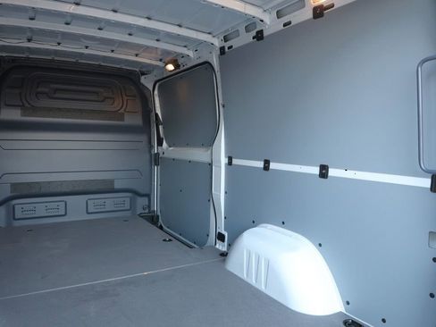 Used 2025 Mercedes-Benz Sprinter 2500 image 23
