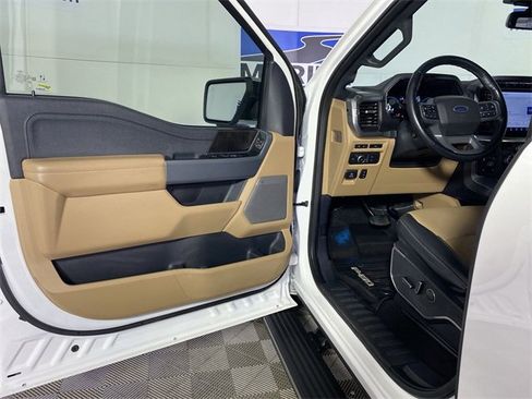 Used 2022 Ford F150 Lariat w/ Equipment Group 502A High image 29