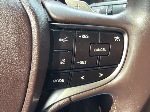 Used 2020 Lexus ES 350 w/ Premium Package FWD image 11