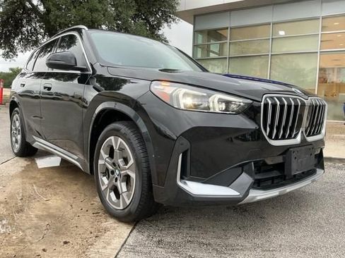 Used 2025 BMW X1 xDrive28i w/ Convenience Package AWD/4WD image 3