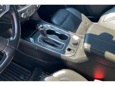 Used 2019 Chevrolet Traverse LT w/ LPO, Blackout Package image 17
