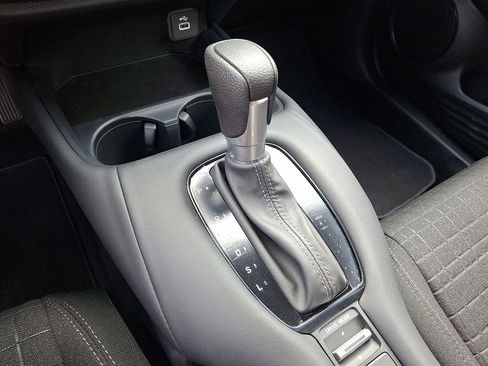 New 2025 Honda HR-V LX image 7