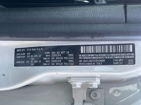 Used 2016 Jeep Renegade Limited FWD image 29