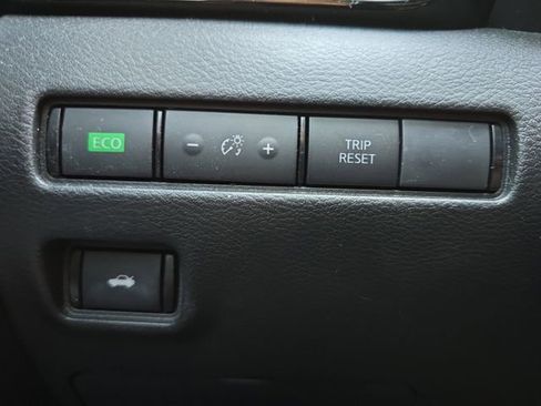 Used 2022 Nissan Sentra SV image 10