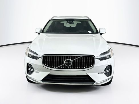 Used 2022 Volvo XC60 B5 Inscription w/ Advanced Package FWD image 2