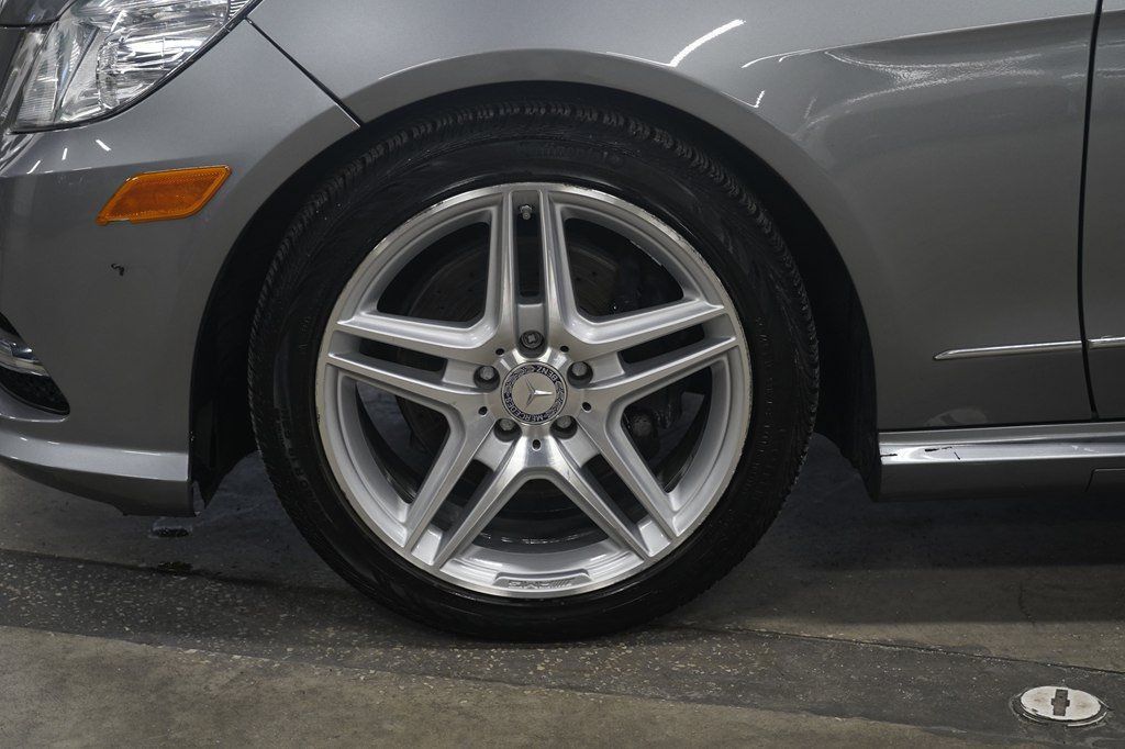 Used 2013 Mercedes-Benz E 350 Sedan image 30